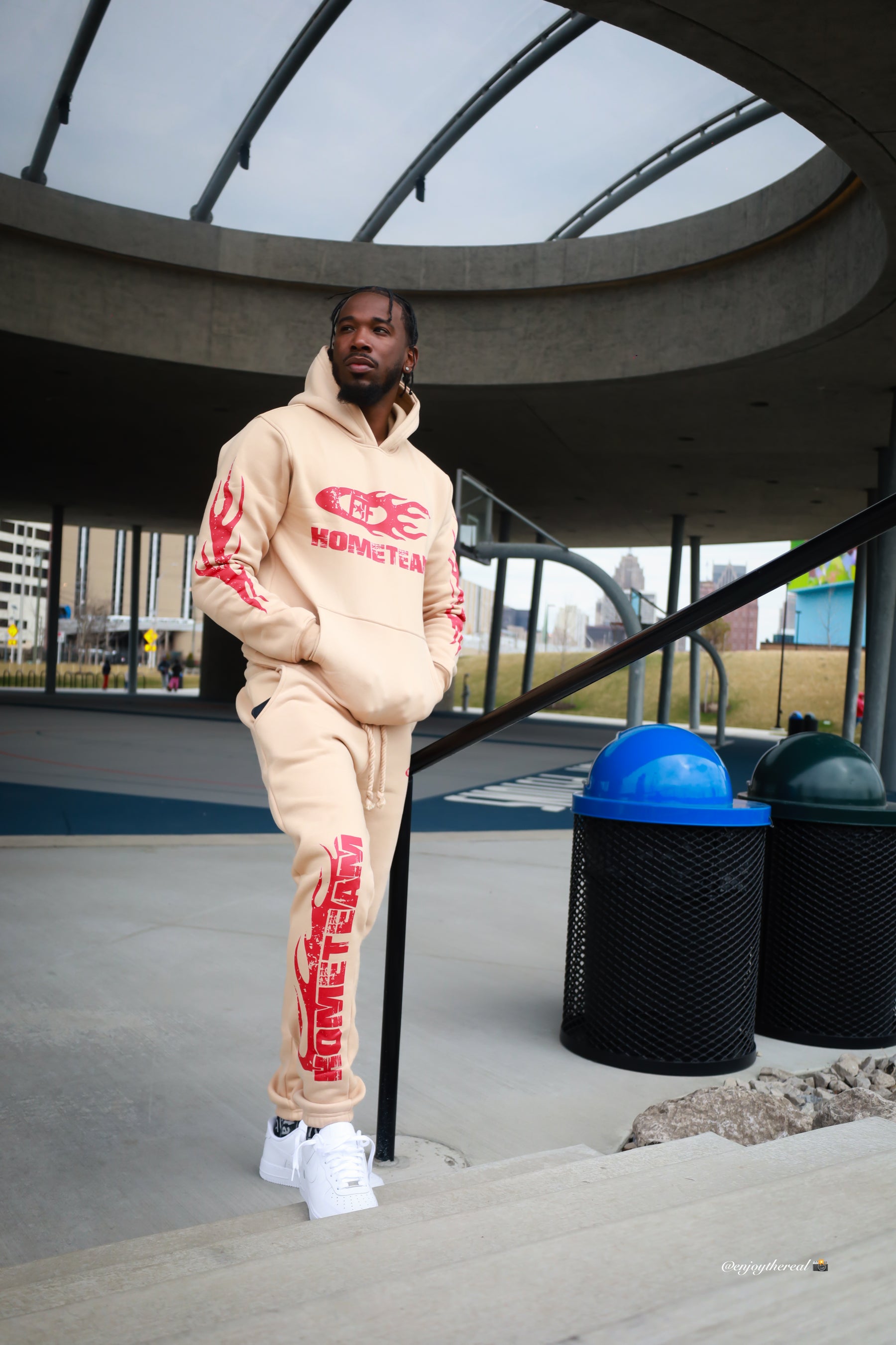 Hometeam Sweatsuit — Tan/Red
